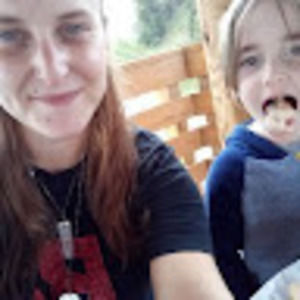 Meet your Posher, April